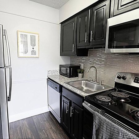 Modern Convenience Shelter in Place Here! Dallas Exterior foto